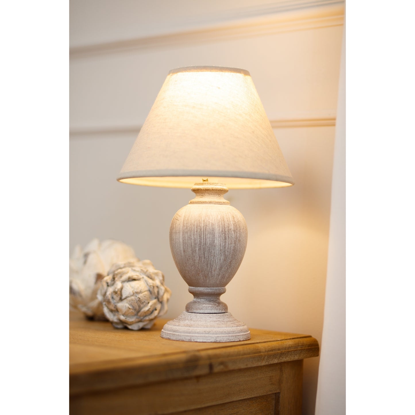 Yarrow Urn Table Lamp With Linen Shade
