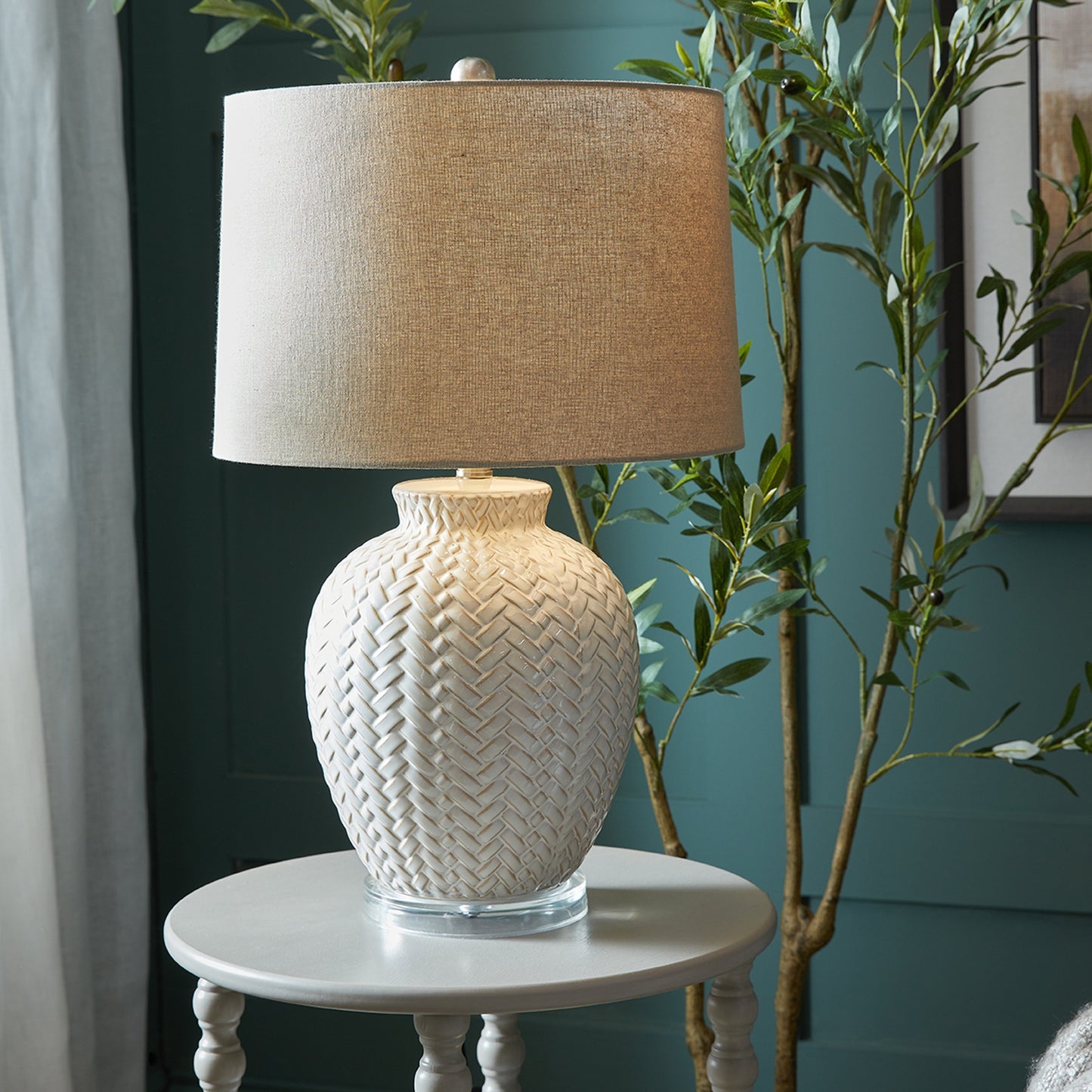 Simaine Weave Ceramic Table Lamp With Linen Shade