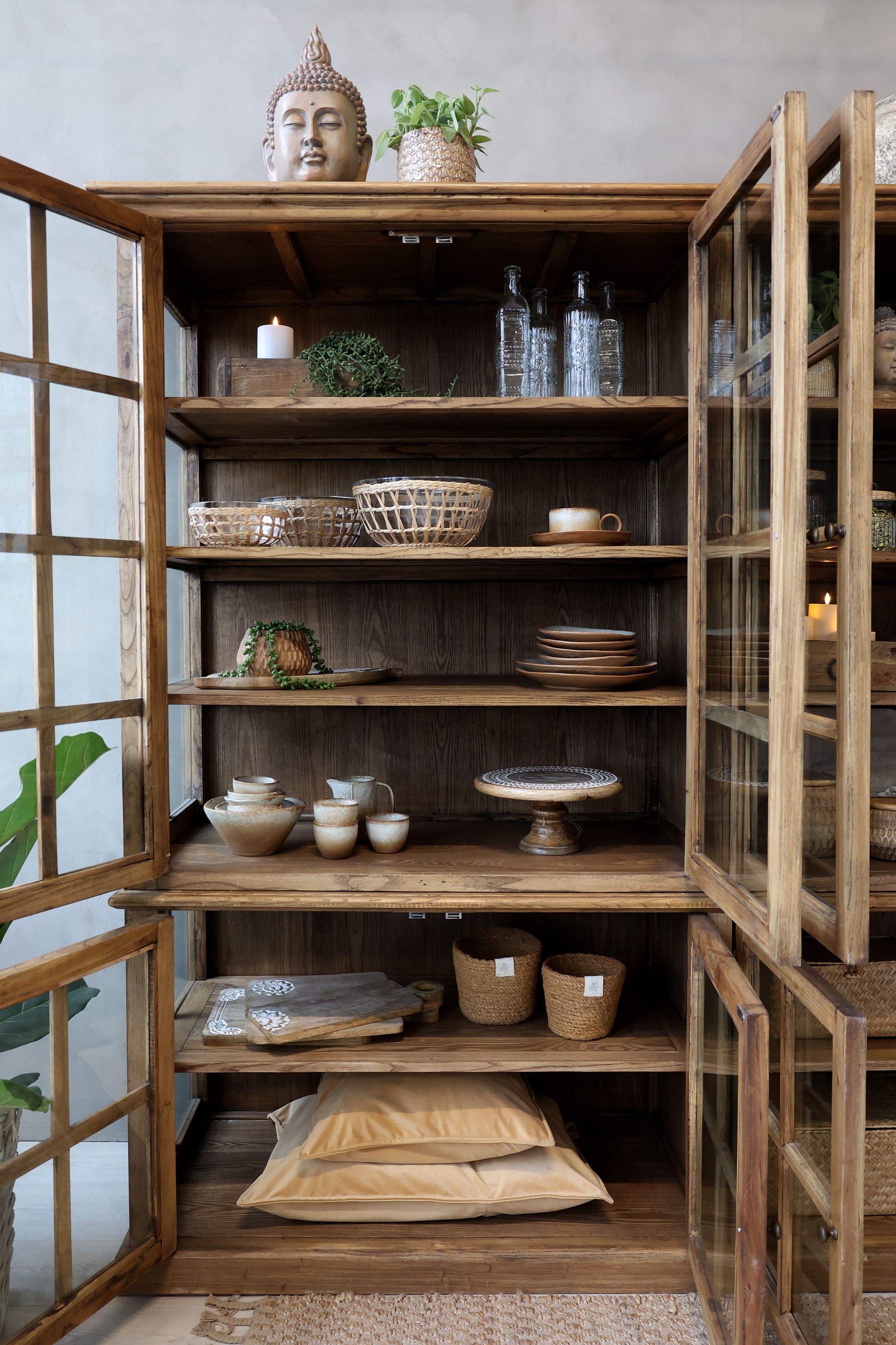 Malibu Display Cabinet - 8 Door - Natural