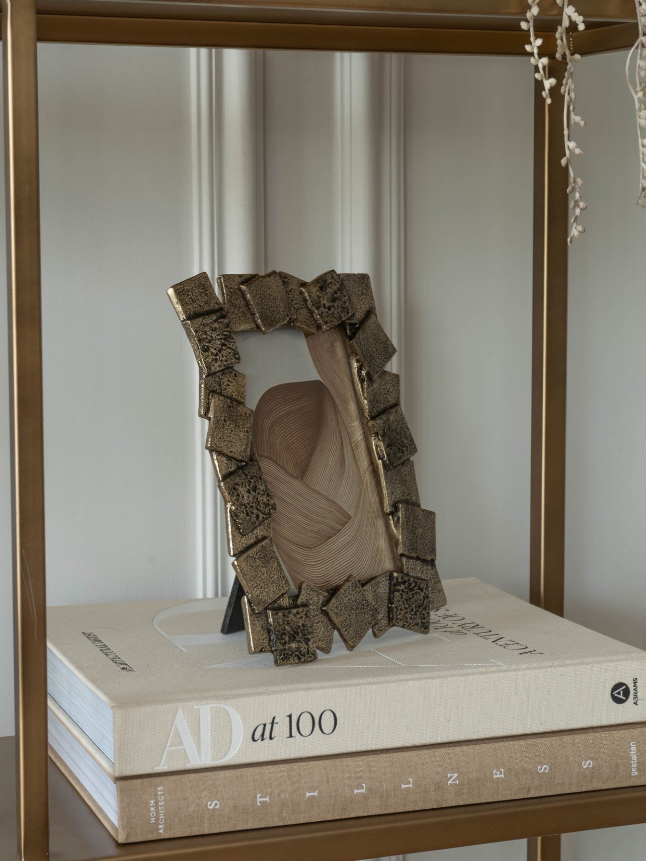 Laurel Cast Aluminium Photo Frame 5x7